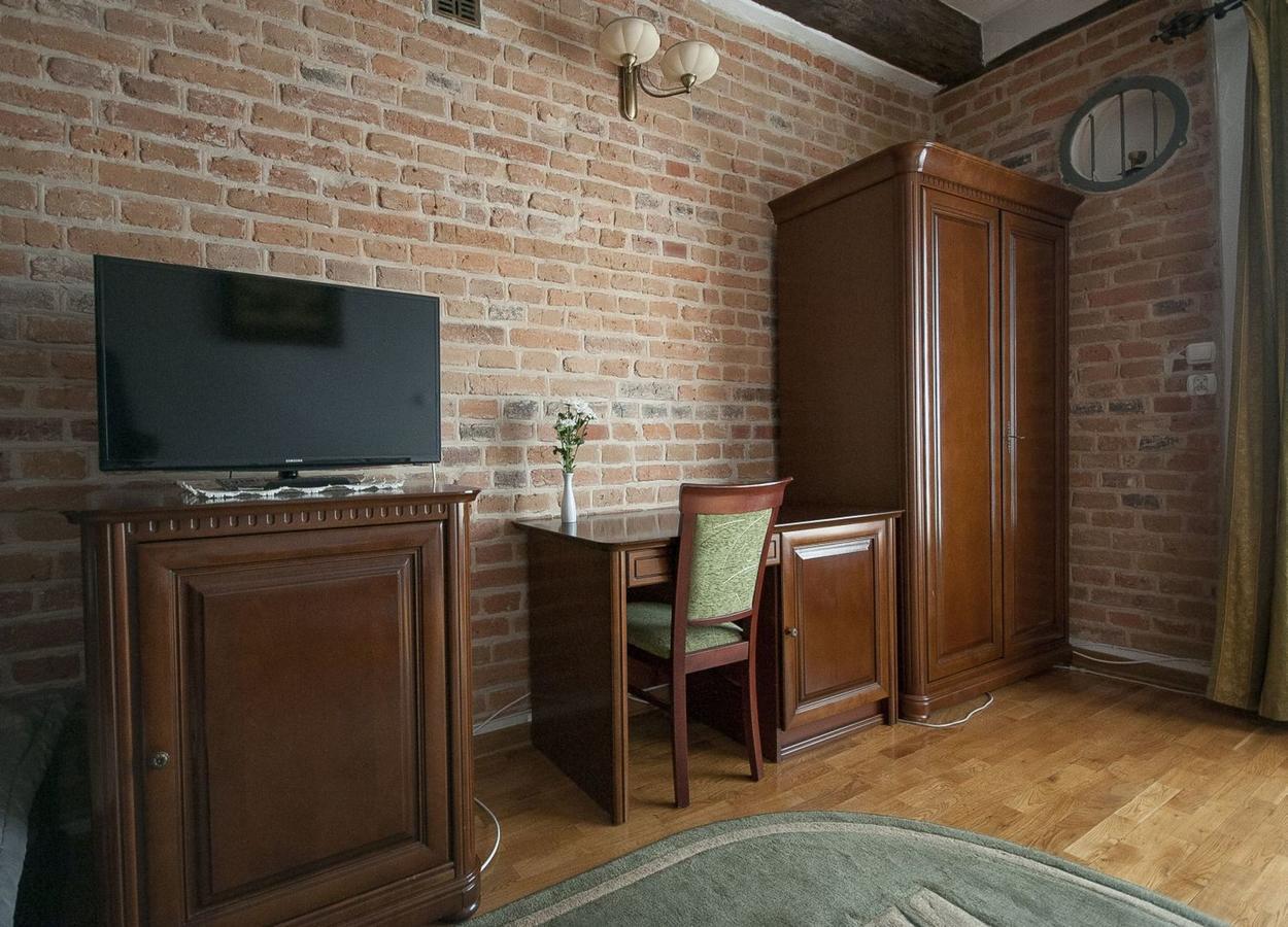 Hotel Restauracja Pod Parowozem Островець-Свентокшиський Екстер'єр фото