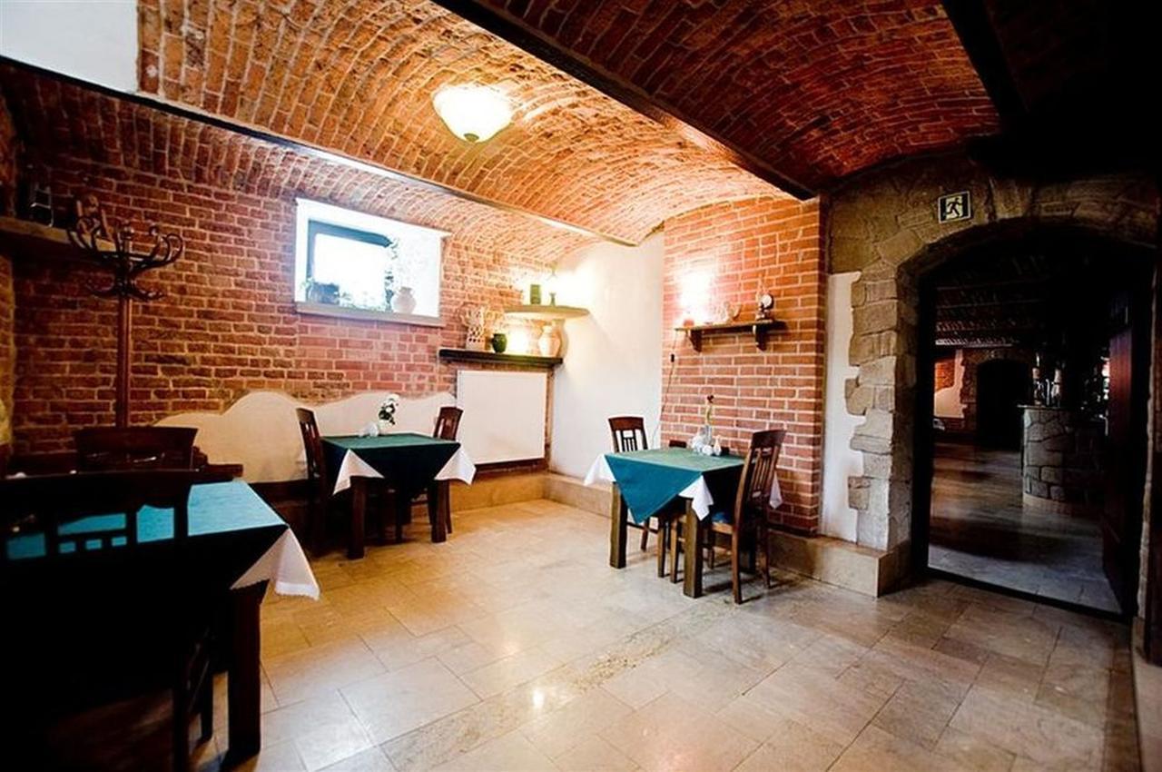 Hotel Restauracja Pod Parowozem Островець-Свентокшиський Екстер'єр фото