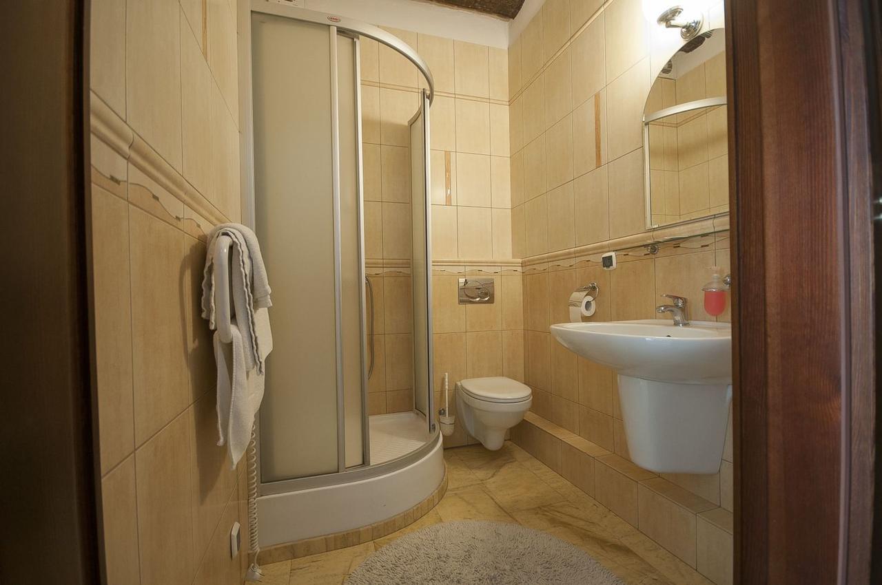 Hotel Restauracja Pod Parowozem Островець-Свентокшиський Екстер'єр фото