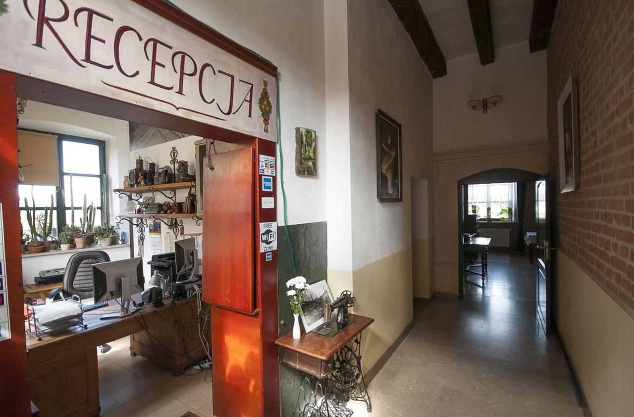 Hotel Restauracja Pod Parowozem Островець-Свентокшиський Екстер'єр фото