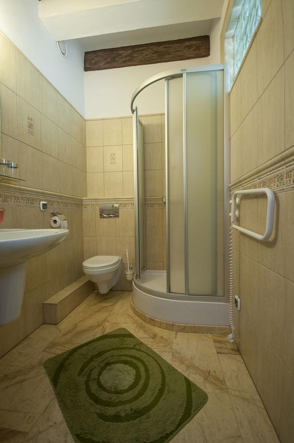 Hotel Restauracja Pod Parowozem Островець-Свентокшиський Екстер'єр фото